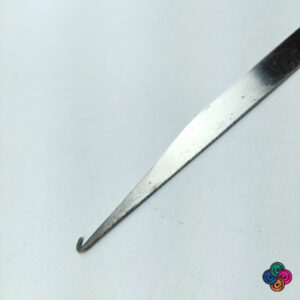 سَر سیخ پودکش به شکل قلاب