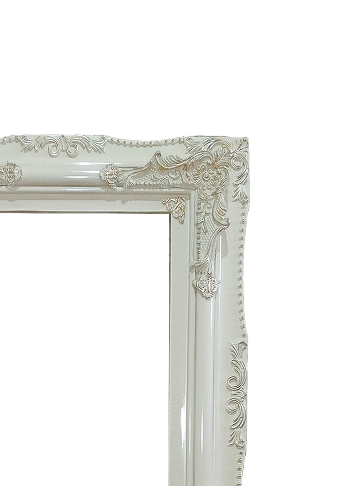 قاب تابلوفرش چوبی 3610 - تصویر گالری از نمای نزدیک و جزئیات کارشده قاب تابلوفرش چوبی 3610 با رنگ سفید- تصویر گالری از نمای نزدیک و جزئیات کارشده