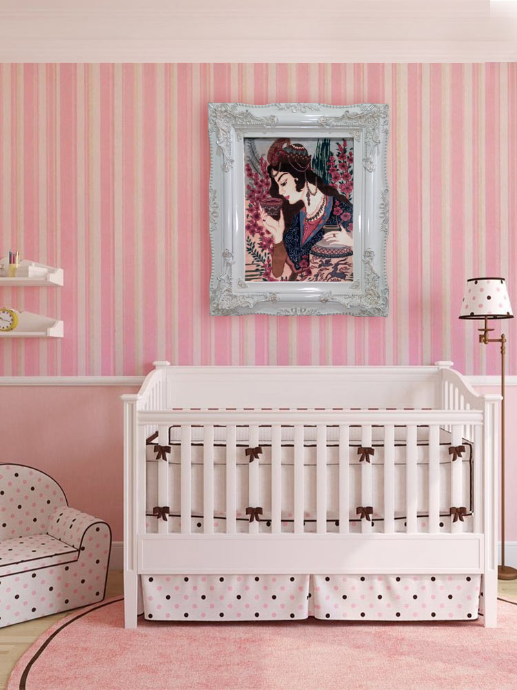 قاب تابلوفرش چوبی 3610 - تصویر گالری از نمای کلی قاب همراه با تابلوفرش در یک اتاق کودک قاب تابلوفرش چوبی 3610 با رنگ سفید- تصویر گالری از نمای کلی قاب همراه با تابلوفرش در یک اتاق کودک