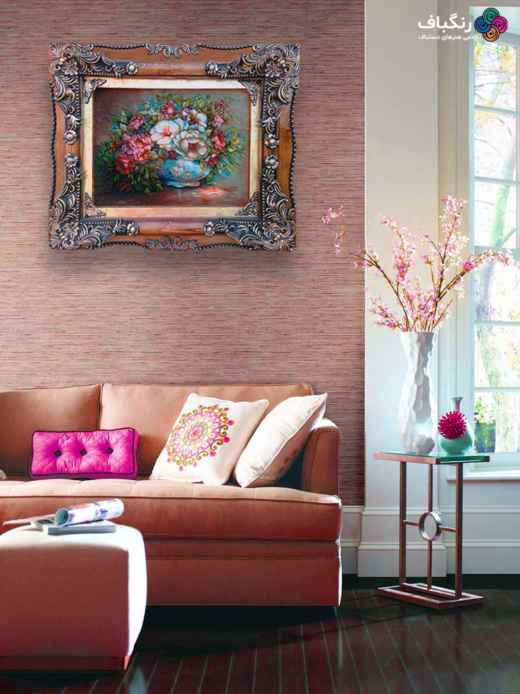 قاب تابلوفرش چوبی 3910 - تصویر گالری از نمای کلی قاب همراه با تابلوفرش در یک اتاق پذیرایی قاب تابلوفرش چوبی 3910 - تصویر گالری از نمای کلی قاب همراه با تابلوفرش در یک اتاق پذیرایی